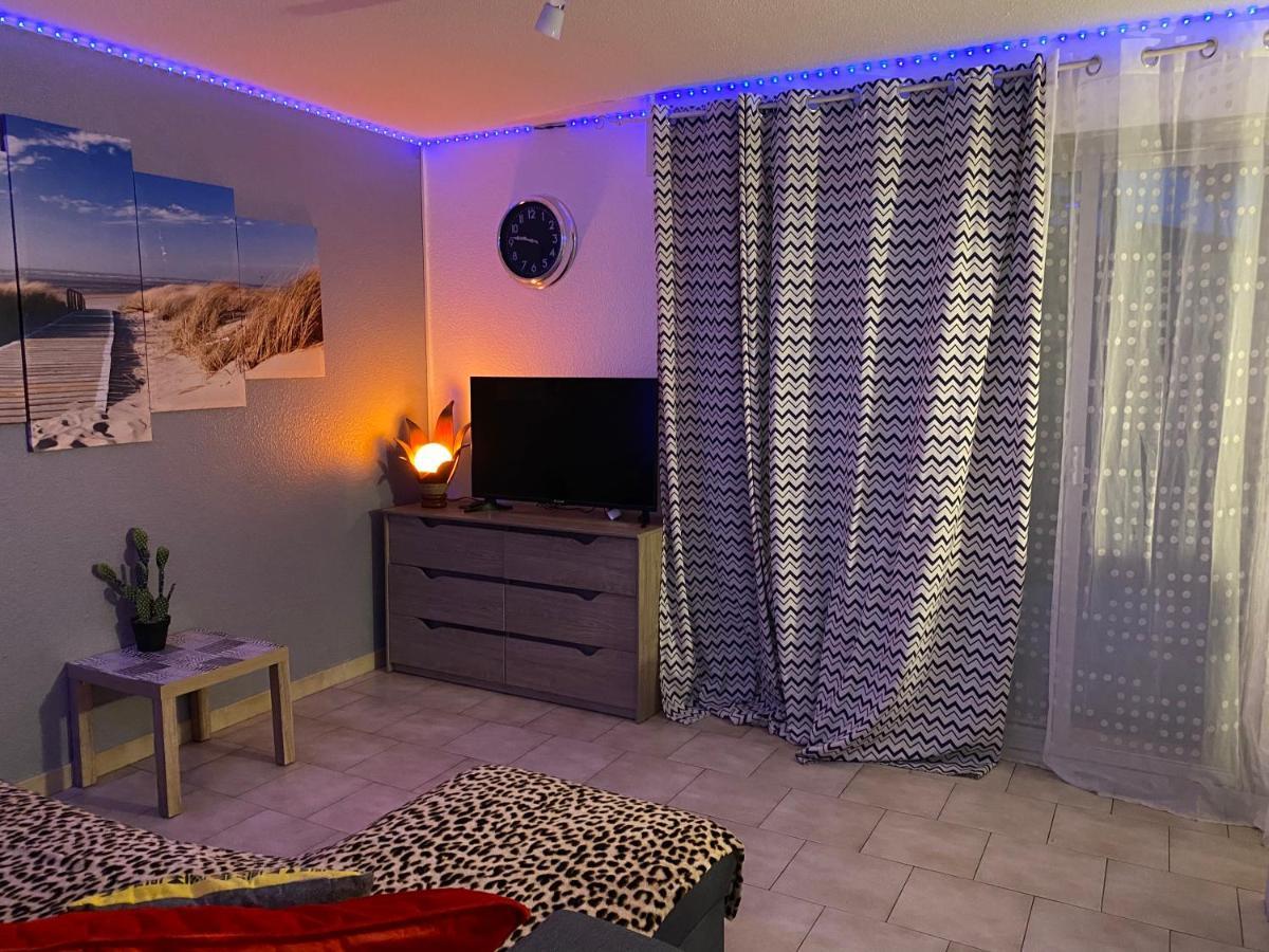 T2 Rdc A Canet En Roussillon Europa 4 Pers ,Piscine,Clim, Tennis, Parking Bagian luar foto